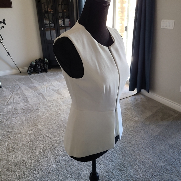 Bcbg top - Picture 3 of 7